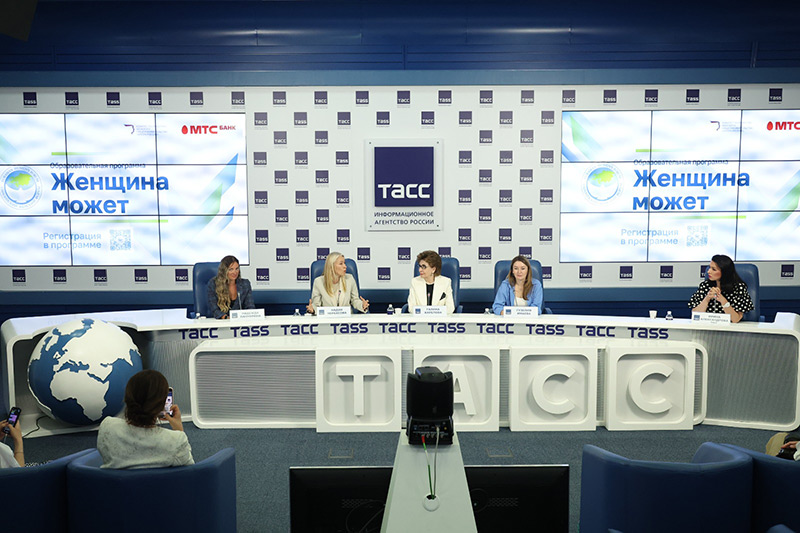 запустят программу «Женщина может»