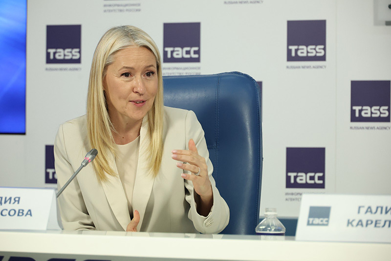 запустят программу «Женщина может»