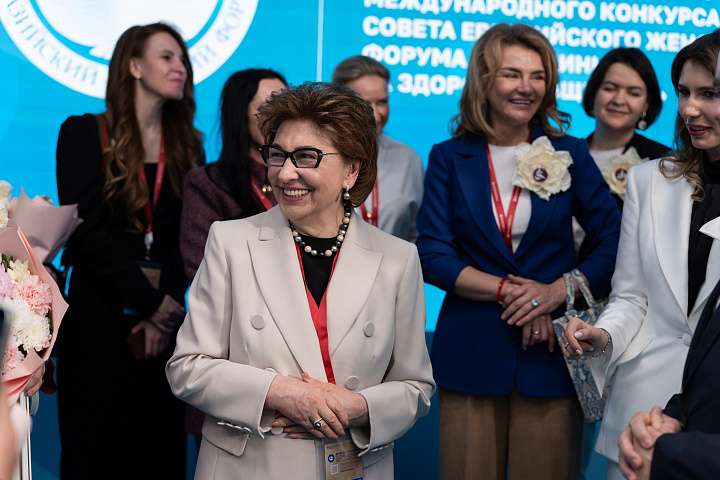 ЕЖФ на ПМЭФ-2026